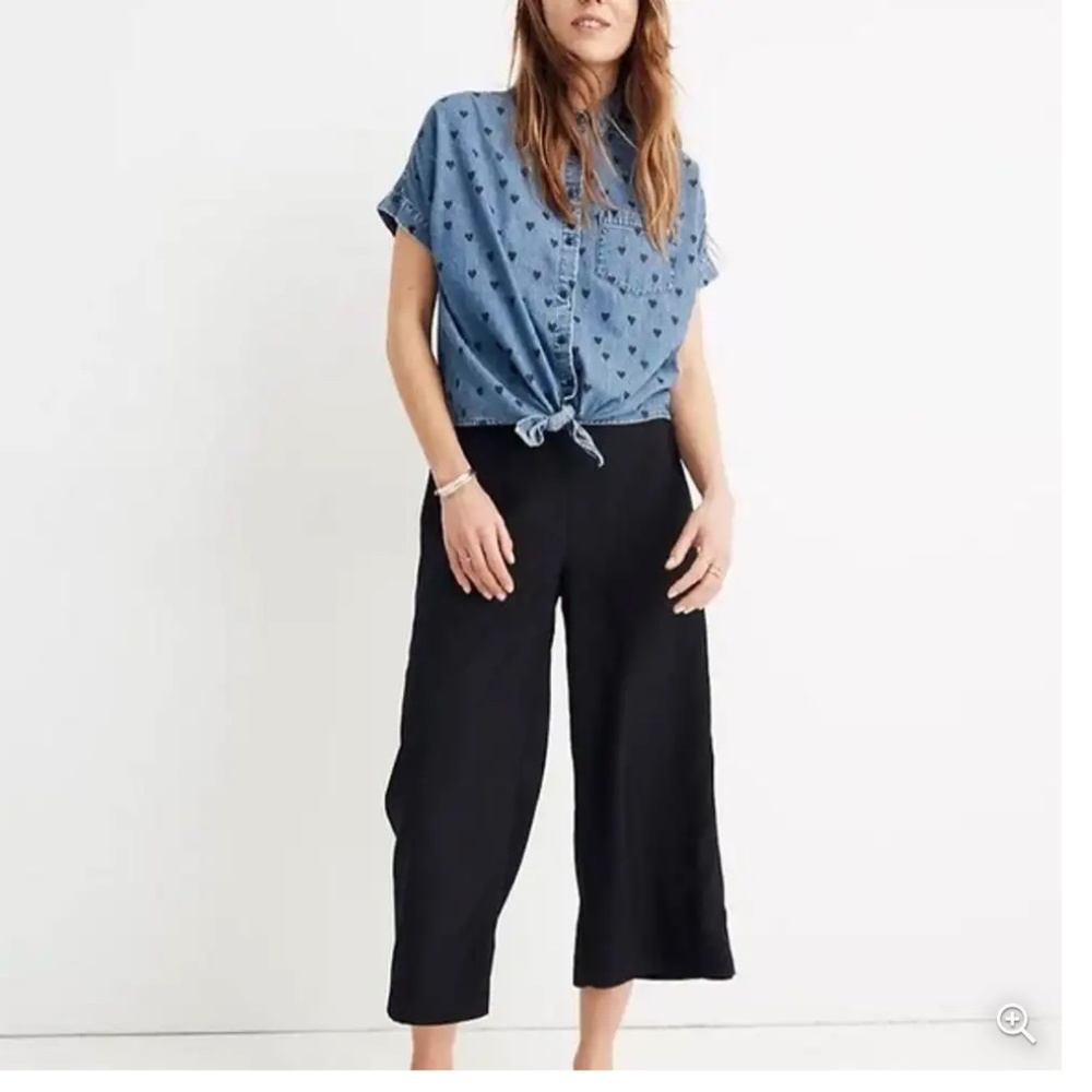 Huston Pull-On Crop Pants in BLACK